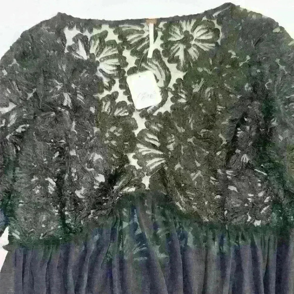 NWT Black Free People color-black Magdalene Crochet Tunic Top
Color: Black Siz… - Picture 4 of 11